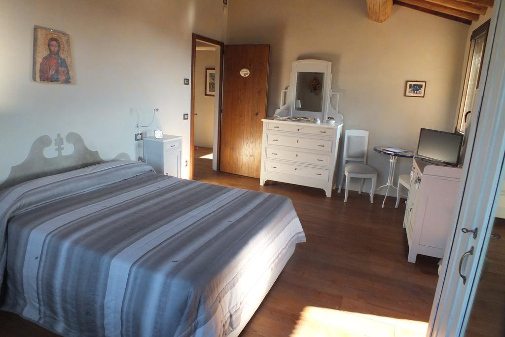 Casetta Dell'Uliveto Macchiascandona Room photo